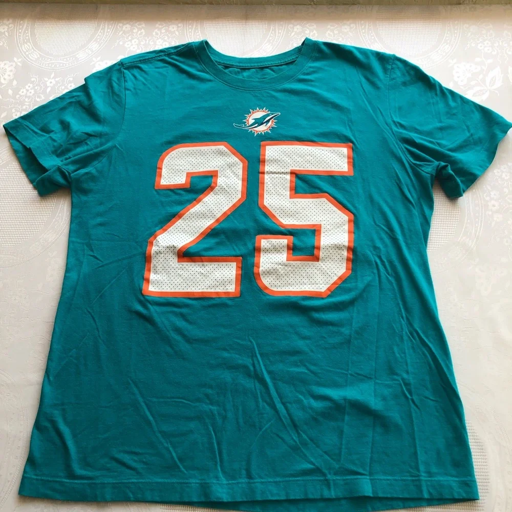The Nike Tee Miami Dolphins Jersey Xavien Howard Men’s Size M Short Sleeves Top